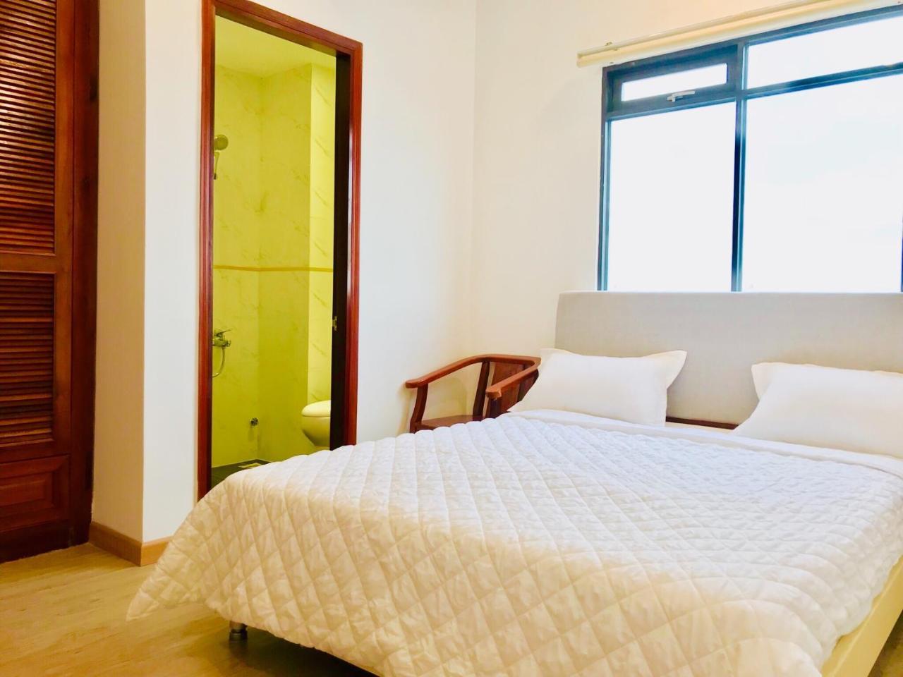 Quynh Anh Hotel Thành Pho Ho Chí Minh Esterno foto