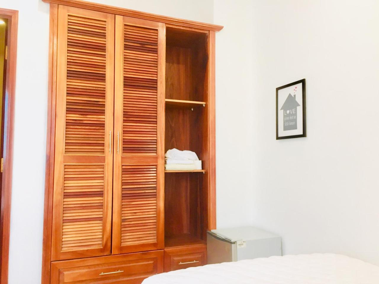 Quynh Anh Hotel Thành Pho Ho Chí Minh Esterno foto